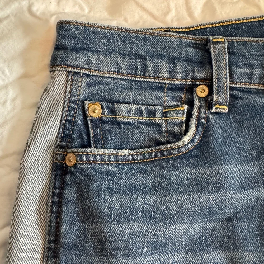 7 For All Mankind Reverse Step Side Panel Denim Mini Skirt Size 27